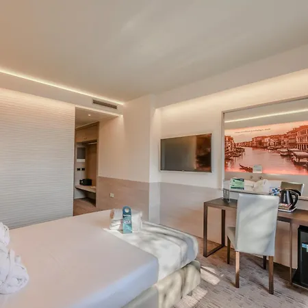Hotel Hotiday Marco Polo 4*