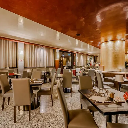 Hotiday Marco Polo 4* 베니스