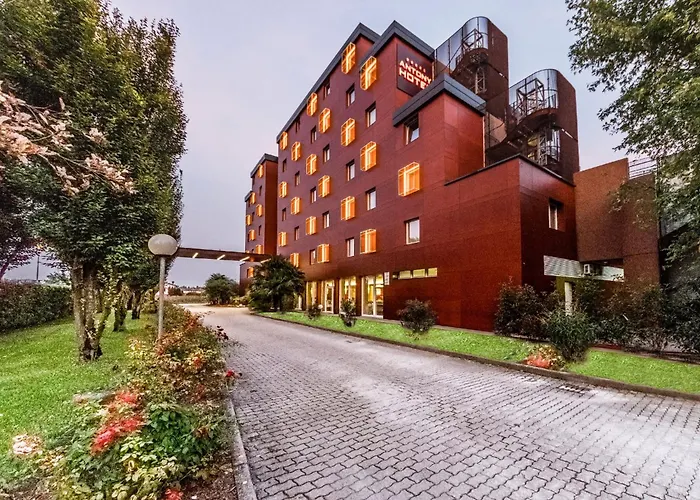 Hotiday Marco Polo Hotel 4*